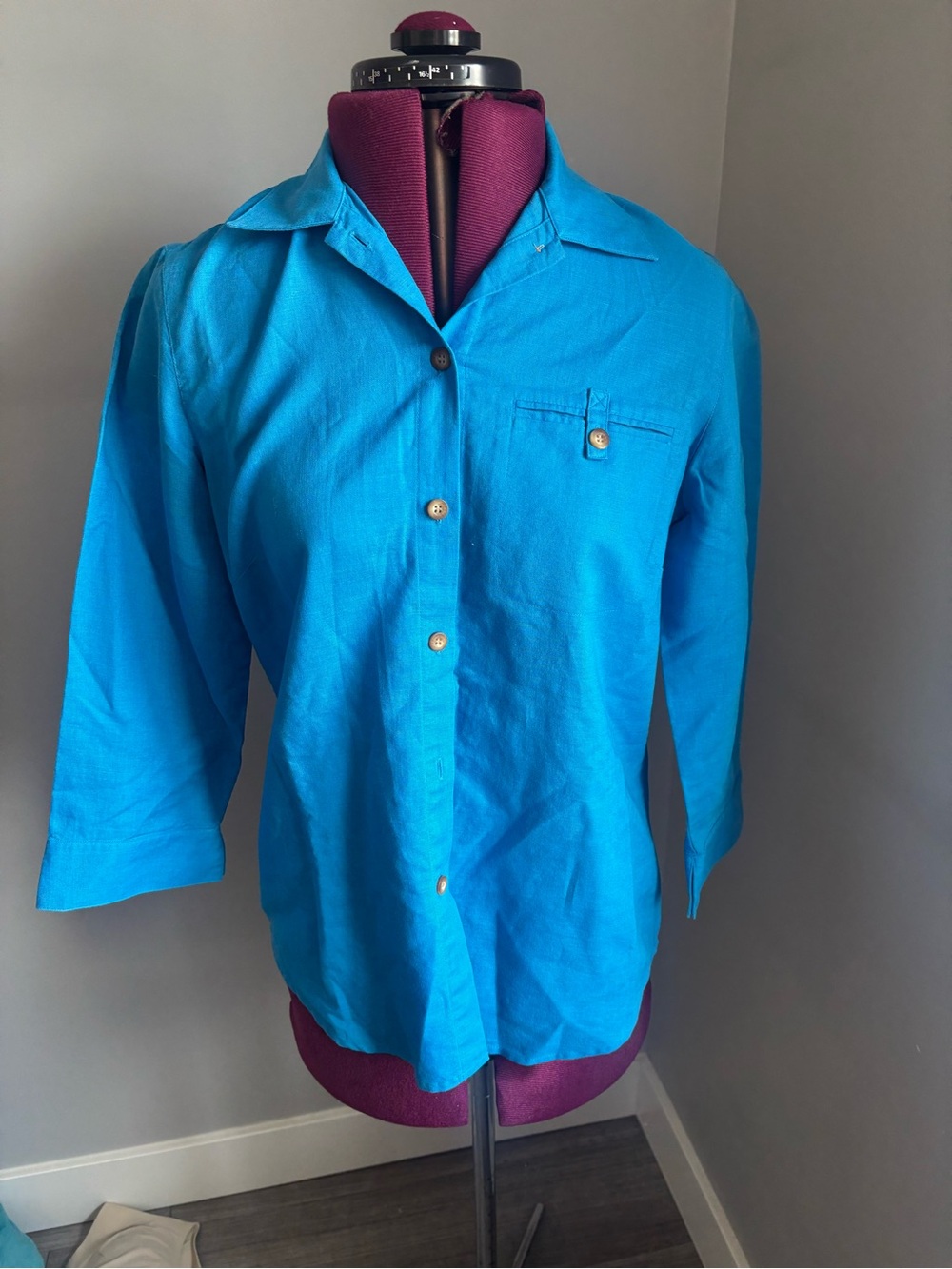 Evan-Picone Vibrant Turquoise Button-Up Linen Shirt